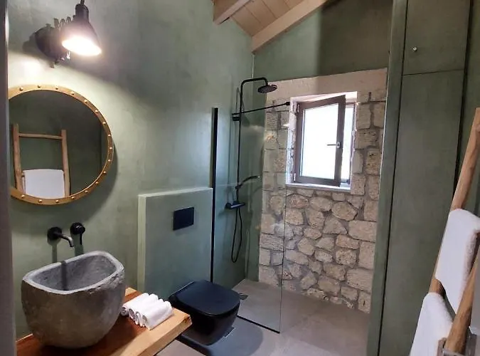 Elaiopetra Kefalonia - Stonehouse Hideaway With Pool - Modern Luxury With Serene Sea And Mountain Views *