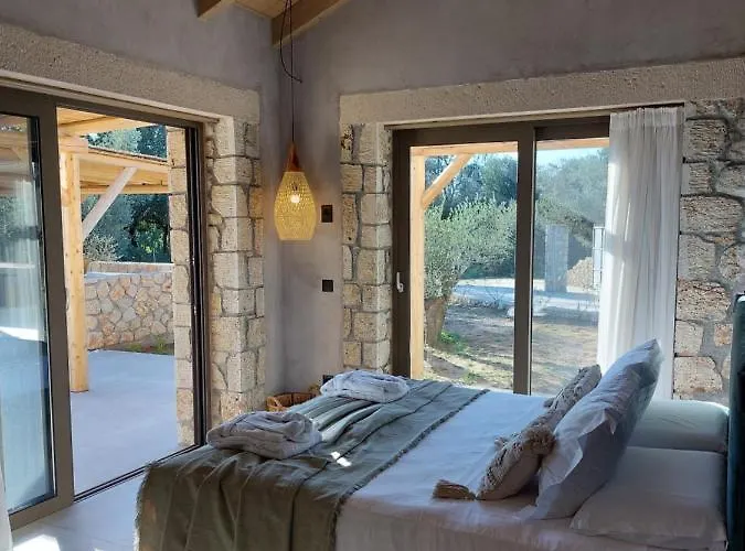 Elaiopetra Kefalonia - Stonehouse Hideaway With Pool - Modern Luxury With Serene Sea And Mountain Views Metaxáta