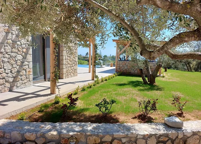 Villa Elaiopetra Kefalonia - Stonehouse Hideaway With Pool - Modern Luxury With Serene Sea And Mountain Views