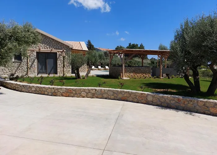 Elaiopetra Kefalonia - Stonehouse Hideaway With Pool - Modern Luxury With Serene Sea And Mountain Views Villa Metaxáta
