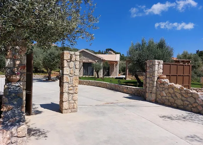 Elaiopetra Kefalonia - Stonehouse Hideaway With Pool - Modern Luxury With Serene Sea And Mountain Views
