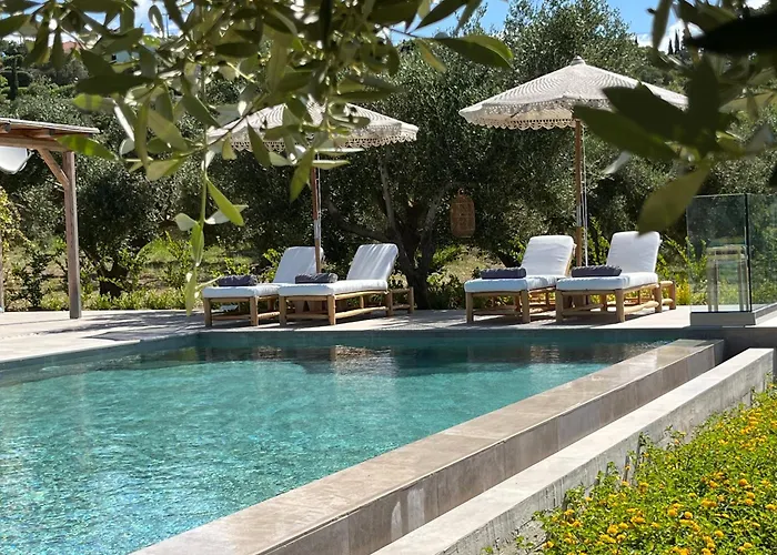 Villa Elaiopetra Kefalonia - Stonehouse Hideaway With Pool - Modern Luxury With Serene Sea And Mountain Views Metaxáta