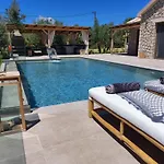 Elaiopetra Kefalonia - Stonehouse Hideaway With Pool - Modern Luxury With Serene Sea And Mountain Views Willa *