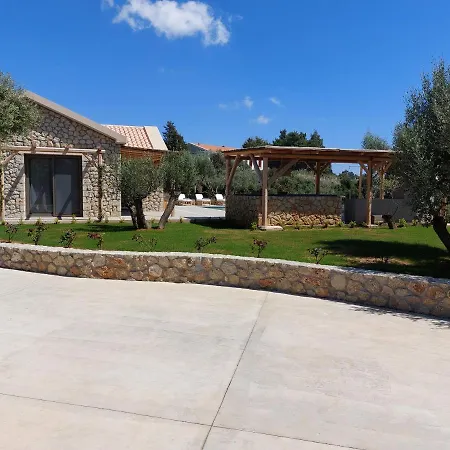Elaiopetra Kefalonia - Stonehouse Hideaway With Pool - Modern Luxury With Serene Sea And Mountain Views 别墅 Metaxáta